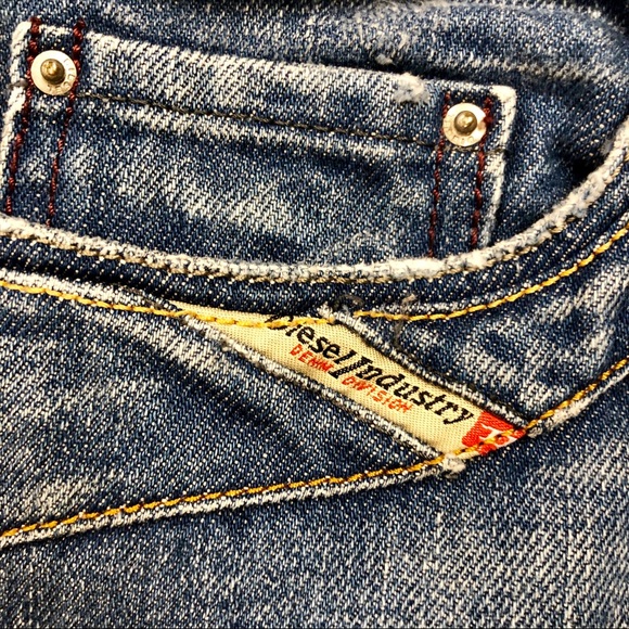 Roll or Hem - Diesel Bootcut Jeans! - Picture 7 of 7